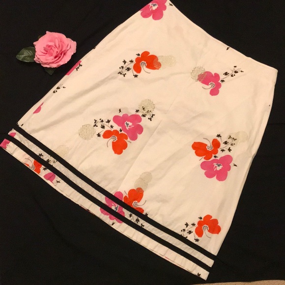 Weekend MaxMara floral skirt! size 12 - Picture 3 of 3